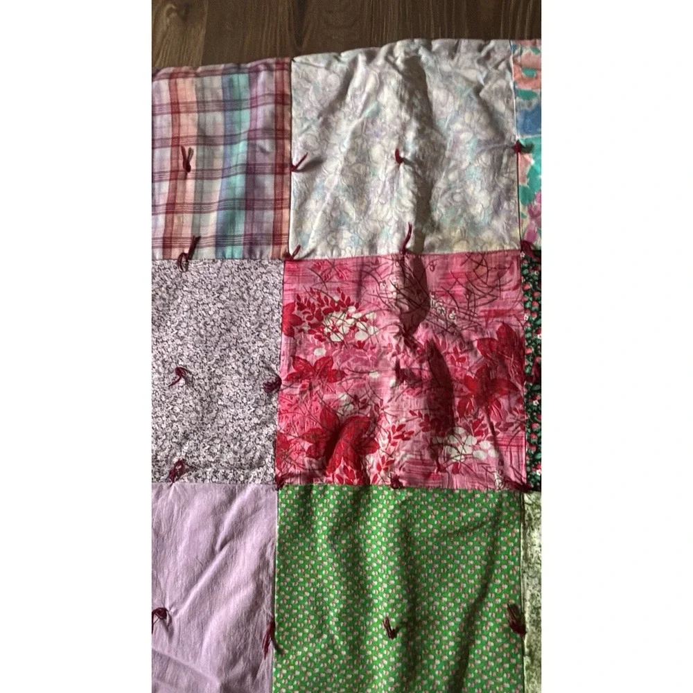 Vintage Multicolor Quilt, Yarn‎ Tied, Signed By Artist 44x36